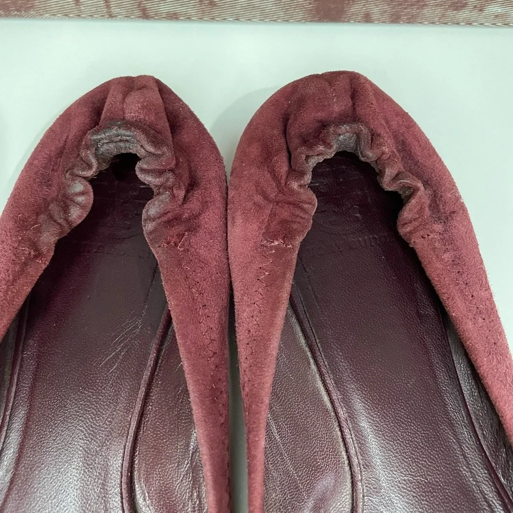 Tory Burch Burgundy Flats with Gold Logo - Picture 4 of 14